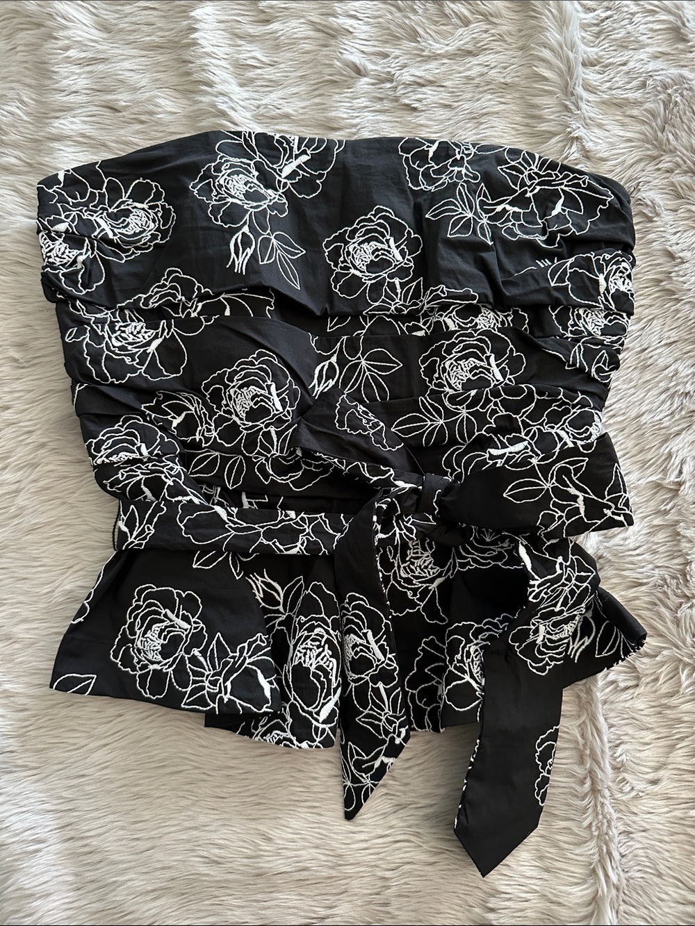 White House Black Market Embroidered Strapless Top